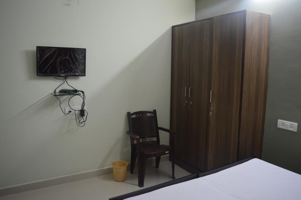 Sri Balaji Guest House Бангалор Екстериор снимка